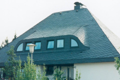 Schieferdach Höhn Altdeutscher Deckung  Schleppgaube
